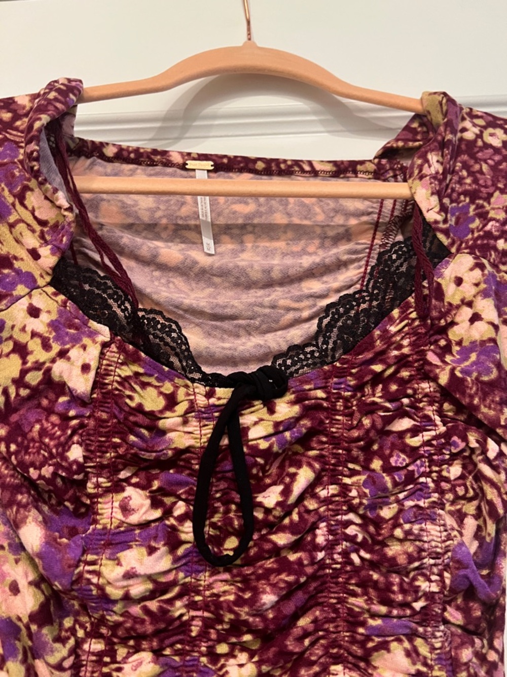 Free People Ruched Long Sleeve Floral Scoop Top in Plum - Picture 4 of 16